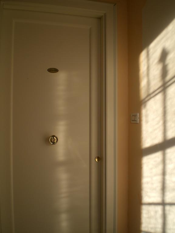 Ca Tornielli Apartment Veneţia Cameră foto