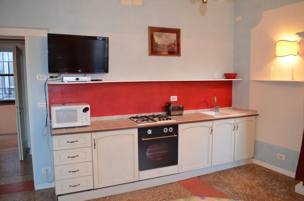 Ca Tornielli Apartment Veneţia Cameră foto